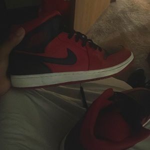 Jordan 1 red and black
